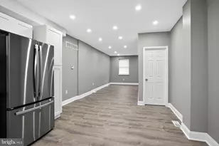 820 W Firth St, Philadelphia, PA 19133 - Photo 15