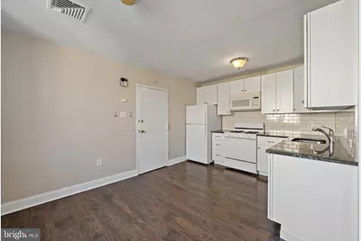 443 Fairmount Avenue #C, Philadelphia, PA 19123 - Photo 11