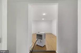 912 Ellsworth St, Philadelphia, PA 19147 - Photo 33