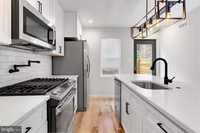 2039 E Letterly Street, Philadelphia, PA 19125 - Photo 15