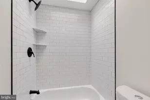 2039 E Letterly St, Philadelphia, PA 19125 - Photo 29