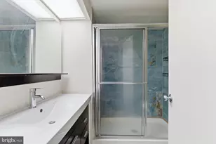 1326 Spruce St, Philadelphia, PA 19107 - Photo 17