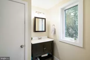 2027 Rodman St, Philadelphia, PA 19146 - Photo 17