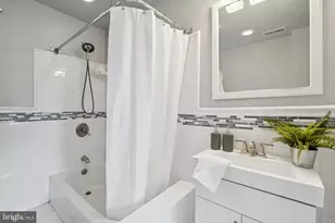 2435 Christian St, Philadelphia, PA 19146 - Photo 39