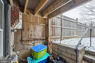 651 N 33rd St, Philadelphia, PA 19104 - Photo 5