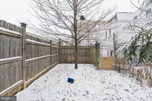 651 N 33rd St, Philadelphia, PA 19104 - Photo 9