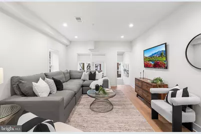 11 W Abington Avenue, Philadelphia, PA 19118 - Photo 9