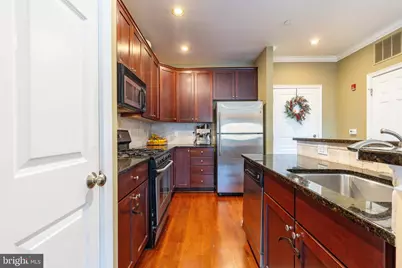 500 Admirals Way #214, Philadelphia, PA 19146 - Photo 5