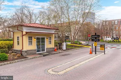 500 Admirals Way #214, Philadelphia, PA 19146 - Photo 21