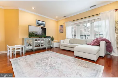 500 Admirals Way #214, Philadelphia, PA 19146 - Photo 3