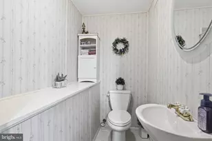 2817 Winchester Ave, Philadelphia, PA 19136 - Photo 35