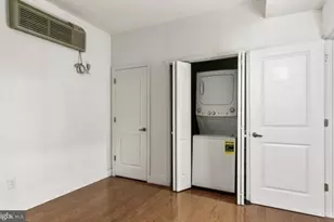 1637 Poplar St, Philadelphia, PA 19130 - Photo 5