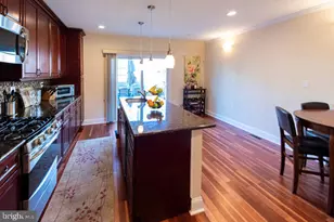 2107 Carpenter St, Philadelphia, PA 19146 - Photo 5