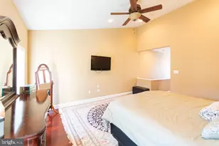 2107 Carpenter St, Philadelphia, PA 19146 - Photo 7