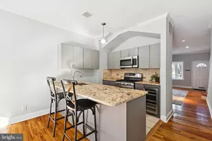 2828 Ogden St, Philadelphia, PA 19130 - Photo 9