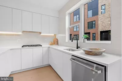 656 Fairmount Avenue, Philadelphia, PA 19123 - Photo 5