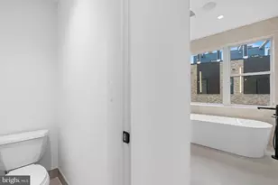 656 Fairmount Ave, Philadelphia, PA 19123 - Photo 17