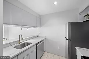 315 New St, Philadelphia, PA 19106 - Photo 11