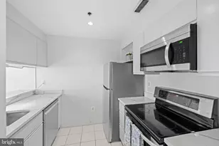 315 New St, Philadelphia, PA 19106 - Photo 9