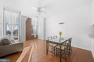 315 New St, Philadelphia, PA 19106 - Photo 3