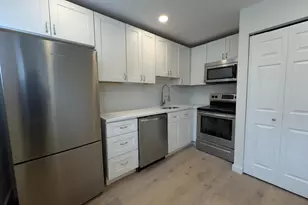 1703 Green St, Philadelphia, PA 19130 - Photo 3