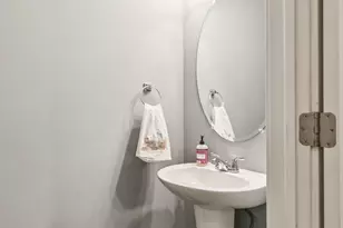 2400 Madison Square, Philadelphia, PA 19146 - Photo 31