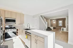 2704 Croydon St, Philadelphia, PA 19137 - Photo 9