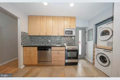 676 N 15th Street #2F, Philadelphia, PA 19130 - Photo 25