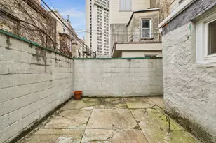 1825 Carlton St, Philadelphia, PA 19103 - Photo 5