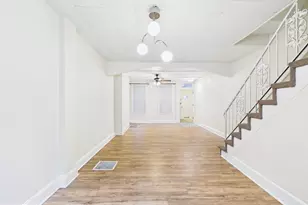 1825 Carlton St, Philadelphia, PA 19103 - Photo 3