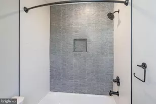 435 N 35th St, Philadelphia, PA 19104 - Photo 15