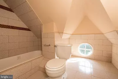 724 E Locust Avenue, Philadelphia, PA 19144 - Photo 33