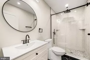 2032 Reed St, Philadelphia, PA 19146 - Photo 39