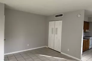 5711 Erdrick St, Philadelphia, PA 19135 - Photo 3