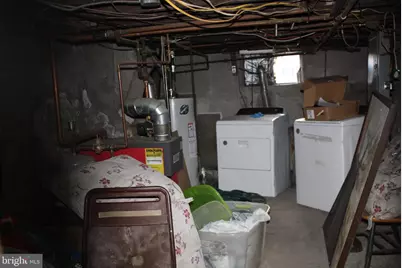 6138 Grays Avenue, Philadelphia, PA 19142 - Photo 5