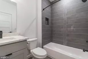 439 N 35th St, Philadelphia, PA 19104 - Photo 5