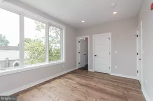 439 N 35th St, Philadelphia, PA 19104 - Photo 9