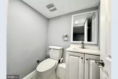 2029 S 4th Street, Philadelphia, PA 19148 - Photo 39