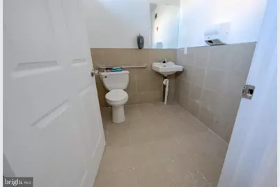 709 S 52nd Street, Philadelphia, PA 19143 - Photo 3