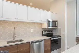 315 New St, Philadelphia, PA 19106 - Photo 9