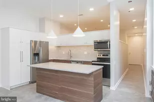 315 New St, Philadelphia, PA 19106 - Photo 3