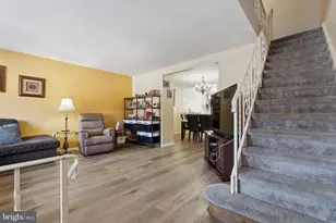 3978 Stevenson Ln, Philadelphia, PA 19114 - Photo 3