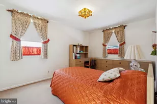 9204 Burbank Rd, Philadelphia, PA 19115 - Photo 17