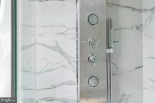 2209 Dreer St, Philadelphia, PA 19125 - Photo 15