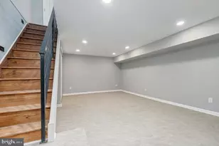 2209 Dreer St, Philadelphia, PA 19125 - Photo 9