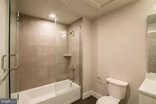 1300 S 19th St, Philadelphia, PA 19146 - Photo 9