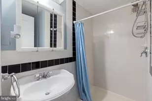 1324 Locust St, Philadelphia, PA 19107 - Photo 3