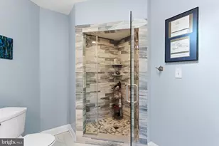 846 N 24th St, Philadelphia, PA 19130 - Photo 25