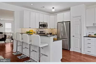 303 Surgeon Generals Court, Philadelphia, PA 19146 - Photo 9