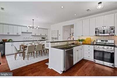 303 Surgeon Generals Court, Philadelphia, PA 19146 - Photo 15